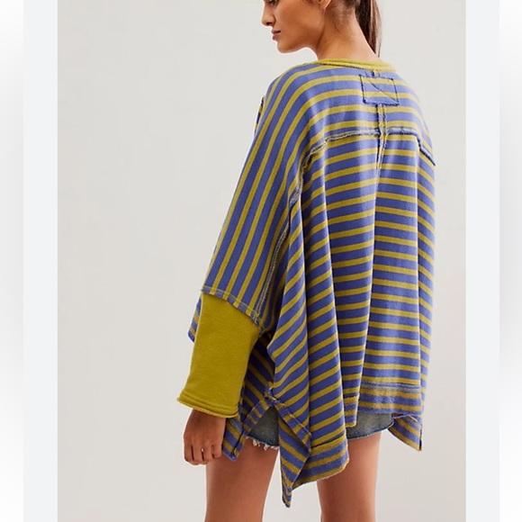 NWOT We The Free - Main Squeeze Sweatshirt - Picture 2 of 9